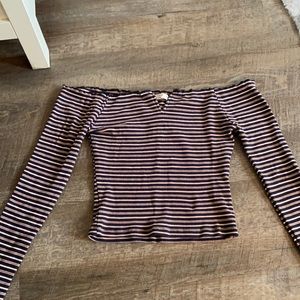 Long-sleeve crop top - strapless.